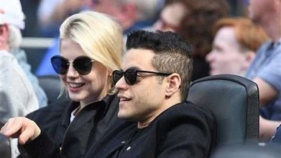 بالصور.. رامي مالك وحبيبته لوسى بوينتون بإطلالة سمراء جذابة