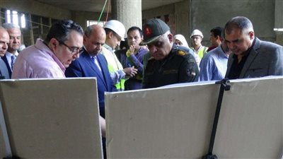 رئيس جامعة المنيا يتفقد سير العمل بمبنى مستشفى ثلاثي الأجنحة