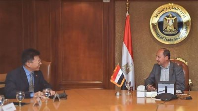 نصار يبحث مع ممثلي شركة هواجيان الصينية خطط الاستثمار بمصر
