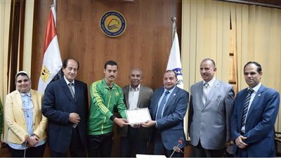 تدريب 120 طالب وطالبة بجامعة بني سويف على الإصابات والتأهيل البدني