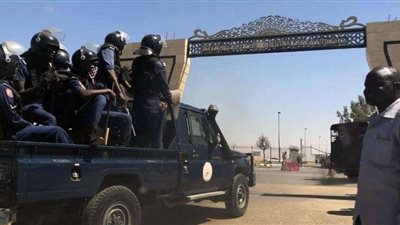 إغلاق مطار الخرطوم وسط ترقب لبيان الجيش