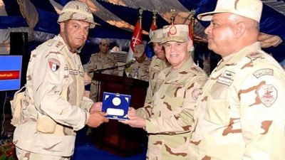 رئيس أركان حرب القوات المسلحة يشهد المرحلة الختامية للمناورة 