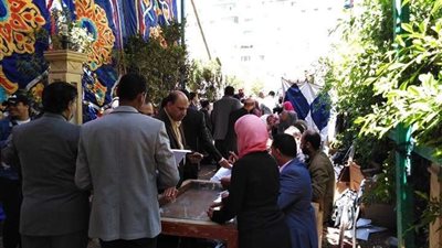 توافد الأعضاء للمشاركة في الجمعية العمومية للعلميين