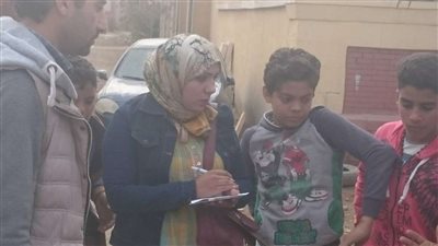 أحياء داخل المقابر يروون لـ