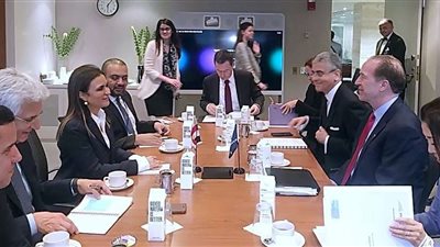 وزيرة الاستثمار تبحث مع ديفيد مالباس دعم مشروعات النقل والاتصالات