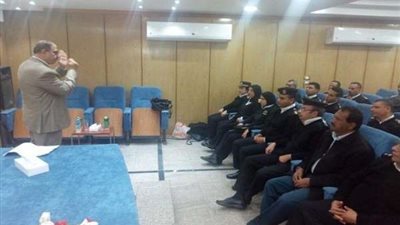 الداخلية تنظم دورة تدريبية لضباط وحدات حقوق الإنسان لتعلم لغة الإشارة