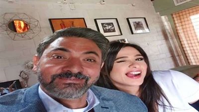 بالصور.. ياسمين عبد العزيز مع فتحي عبد الوهاب في 