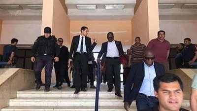 وفد من الاتحاد الأفريقي يتفقد استاد الشمس