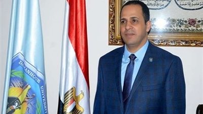 رئيس جامعة دمنهور يعقد اجتماعًا بفريق المدربين لشرح التعديلات الدستورية