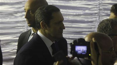 بالصور.. جمال مبارك فى عزاء زوجتة فتحى سرور