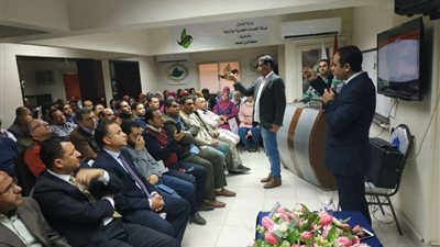 مؤتمر عمالي للعاملين بـ 