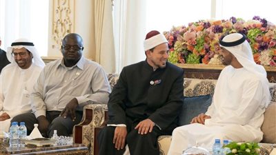 محمد بن زايد يستقبل إماما مسجدي نيوزيلندا المستهدفين