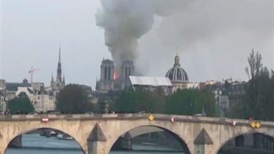 مكتب المدعي العام في باريس يعلن بدء التحقيق في حريق كاتدرائية 