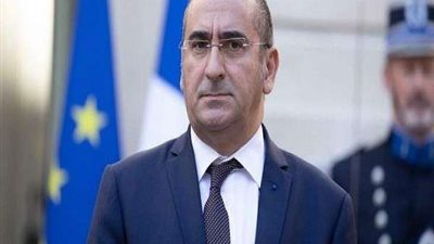 نائب وزير الداخلية الفرنسي: إنقاذ كاتدرائية نوتردام ليس أمرًا مؤكدًا