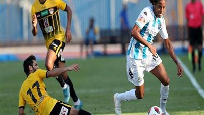 لاسارتي يكلف مدافع الأهلي برقابة 