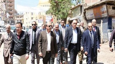 محافظ الشرقية يتابع رفع الإشغالات وحملات النظافة بشوارع ديرب نجم