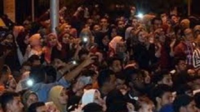 انتشار سيارات الإسعاف بمحيط جامعة القاهرة