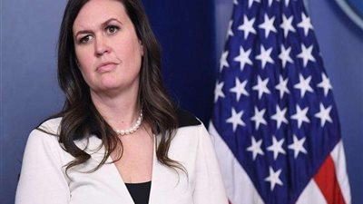 ساندرز: أعضاء الكونجرس ليس لديهم الذكاء لمراجعة إقرارات ترامب الضريبية