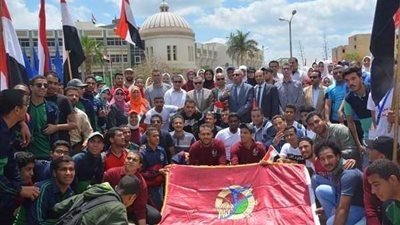 جامعة الفيوم تنظم مسيرة طلابية للحث على المشاركة في استفتاء الدستور