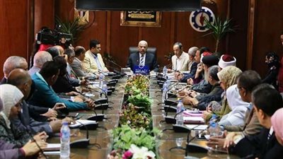 محافظ السويس: المشاركة الإيجابية في الاستفتاء علي الدستور واجب وطني