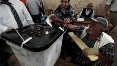 بدء توافد المصريين بالعراق على مقر سفارتهم للمشاركة في استفتاء الدستور