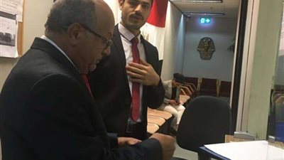 بالصور.. توافد المصريين بسفارة ملبورن باستراليا للمشاركة في استفتاء الدستور