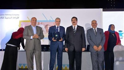 محافظ القليوبية يشهد الاحتفالية الثالثة لبرنامج المنح الدراسية 