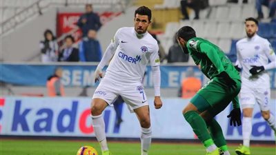 تريزيجيه يقود هجوم قاسم باشا التركي أمام  بورصا سبور