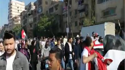 مسيرة لأهالي حدائق القبة للمشاركة في ماراثون الاستفتاء الدستوري