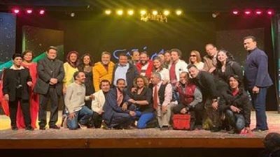 بالصور.. خالد جلال يشيد بالعرض المسرحي 