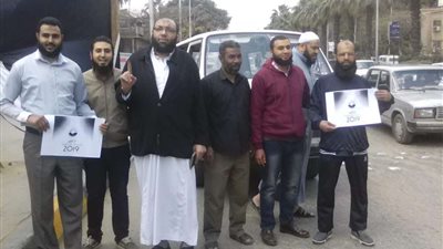 بالصور.. أعضاء حزب النور يتجولوا بشارع الهرم لدعم التعديلات الدستورية