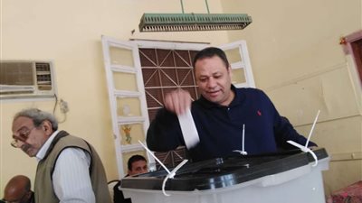 بالصور.. ضياء السيد يدلي بصوته في الاستفتاء على التعديلات الدستورية