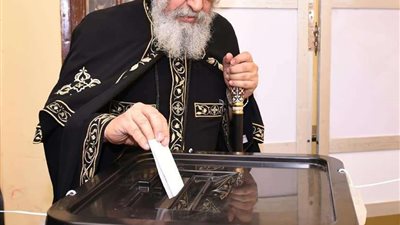 بالصور.. البابا تواضروس يدلي بصوته في الاستفتاء على التعديلات الدستورية