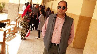 بالصور.. إيهاب لهيطة يدلي بصوته في الاستفتاء على التعديلات الدستورية