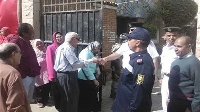 بالصور| لجان الهرم تفتح أبوابها لاستقبال الناخبين في اليوم الثاني للاستفتاء