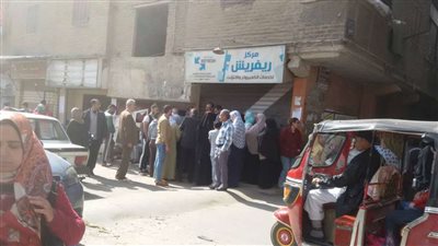 بالصور... توافد المواطنين على اللجان الانتخابية بشبرا الخيمة