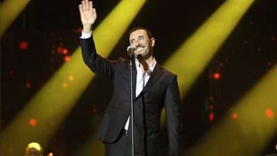 بالصور.. كاظم الساهر يطرب الجمهور السعودي في حفله بالرياض