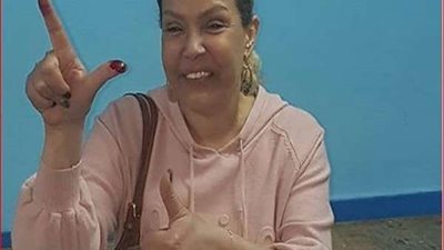 لوسي تدلي بصوتها في التعديلات الدستورية.. 