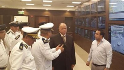 غرفة عمليات لمراقبة السيارات وإزالة المعوقات خلال عملية الاستفتاء