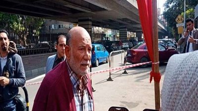 بالصور| أحمد خليل يدلي بصوته في أولى ساعات اليوم الثاني لفتح اللجان بالدقي
