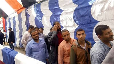 طوابير شبابية أمام لجان عمر مكرم للاستفتاء على التعديلات الدستورية