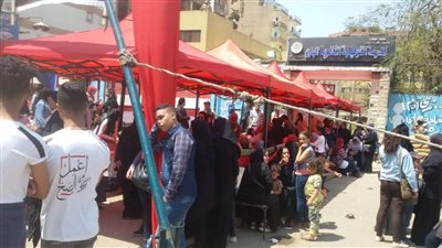 بالصور.. ازدحام المساحات المخصصة للناخبين بمدارس شبرا