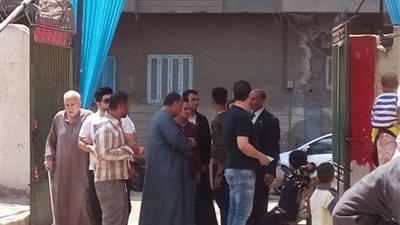 بالصور.. استمرار توافد الموطنين على مدرسة ابن خلدون بإمبابة