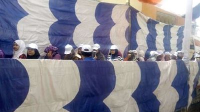 بالصور.. إقبال كبير من موظفي شركة الاتصالات للإدلاء بأصواتهم في الاستفتاء