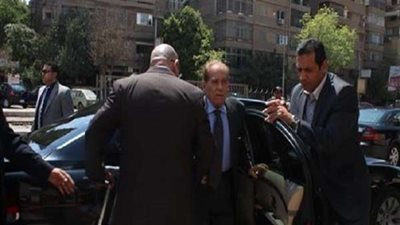 كمال الجنزوري يدلي بصوته في الاستفتاء على التعديلات الدستورية بمصر الجديدة