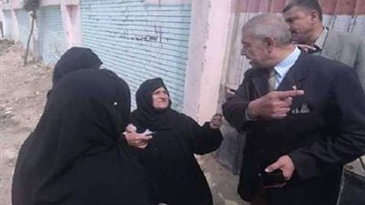 رئيس مركز الحسينية يتفقد اللجان الانتخابية لمتابعة سير عملية الاستفتاء