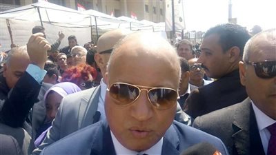 محافظ القاهرة يتفقد لجان مجمع الملك فهد بمدينة نصر