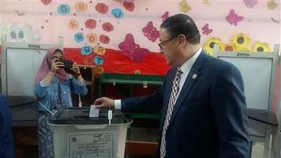 مجلس جامعة بنها يدلون بأصواتهم فى الاستفتاء على التعديلات الدستورية