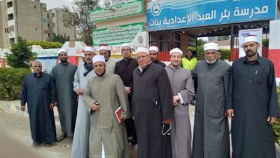 أئمة أوقاف بئر العبد يدلون بأصواتهم في الاستفتاء على التعديلات الدستورية