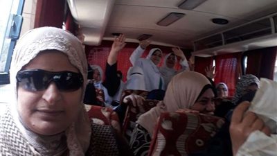 العاملين بالتأمين الصحي يشاركون في التصويت على التعديلات الدستورية ببورسعيد